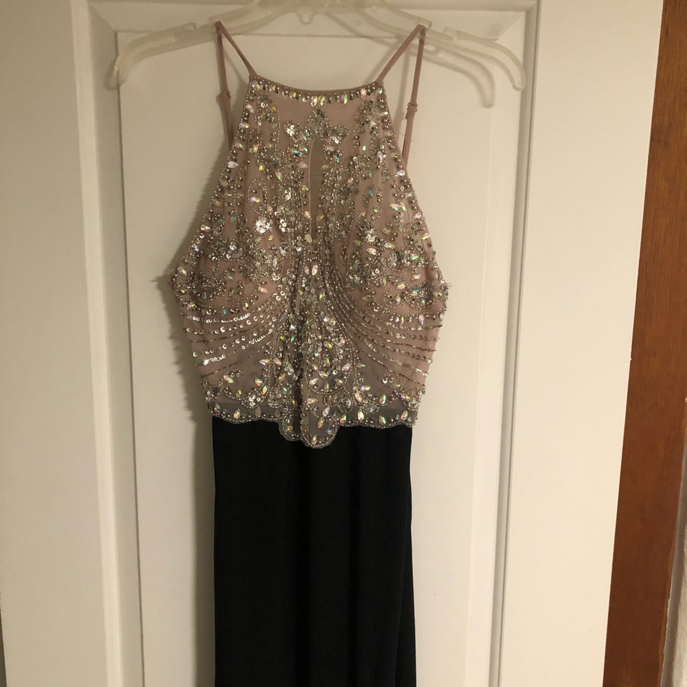 Beautiful beaded top dress with leg slit/ Size 6